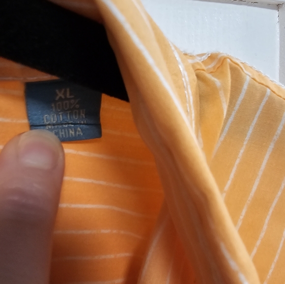 Men's Tommy Bahama shiry - Picture 3 of 7